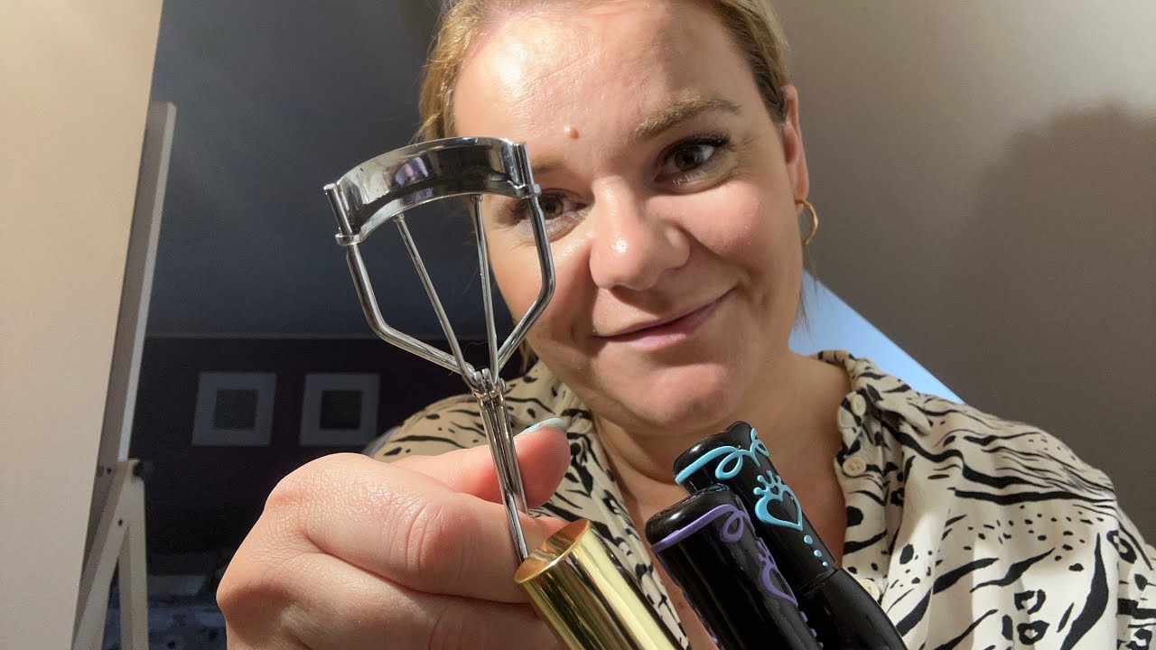 ASMR: Finding you the right mascara! With tools, mouth sounds and whispering! #asmr #roleplay