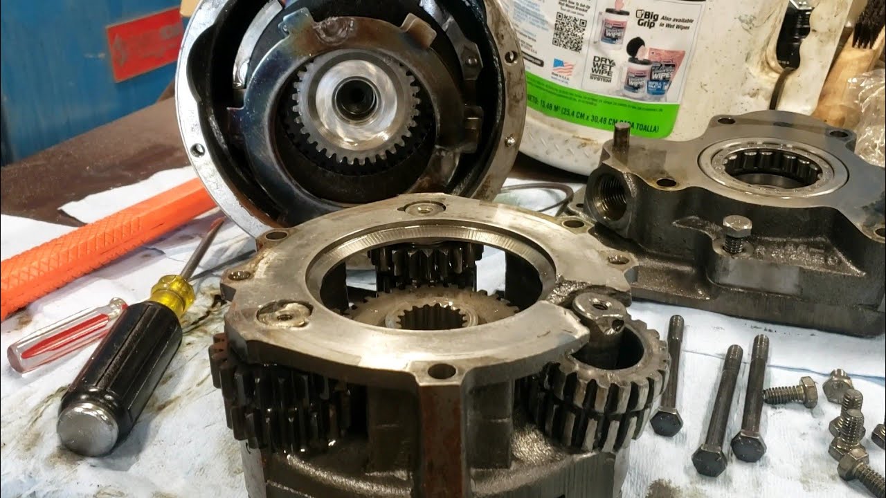 John Deere 2440 Hi Low Delete Series Part 1: The Blown Up Hi Low Unit