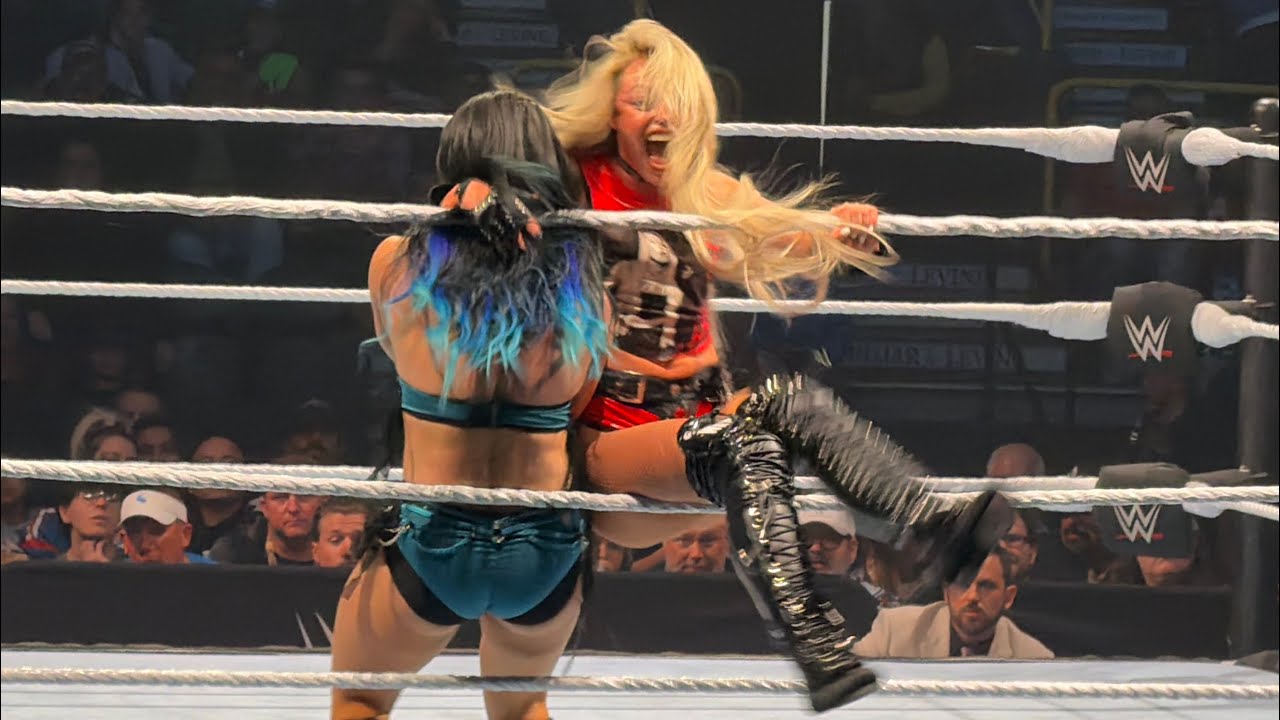 Liv Morgan vs Lyra Valkyria Full Match | WWE Love Holiday Tour | Fort Myers FL 12/30/2025