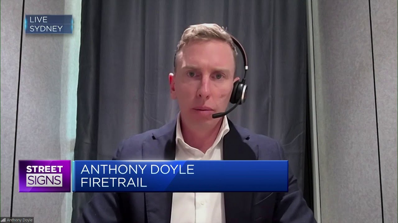 Strategist picks the small and mid-cap stocks he prefers over the 'Magnificent Seven'