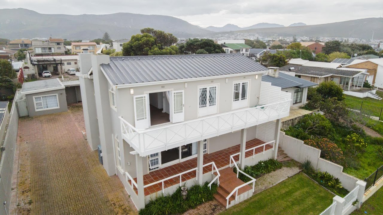 6 bedroom House for For Sale | Sandbaai