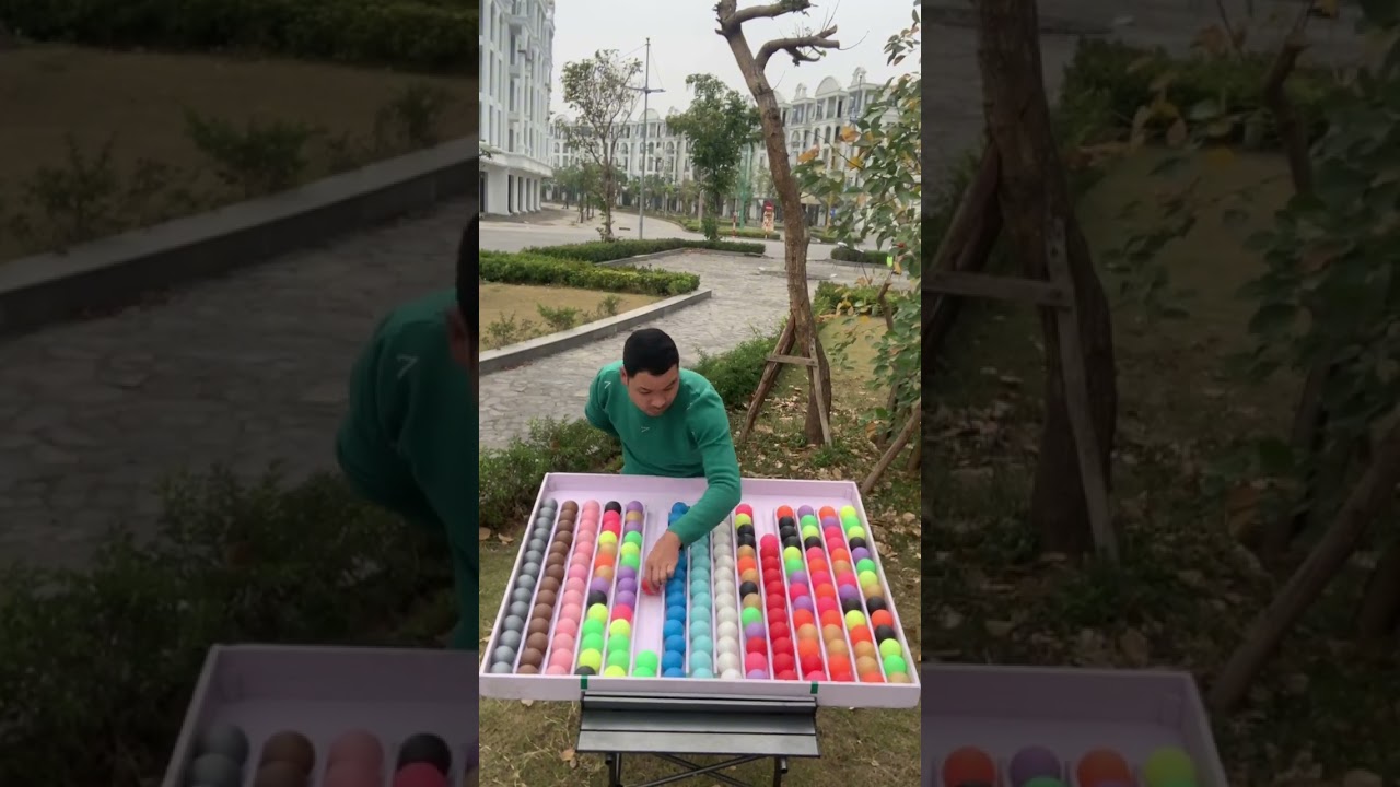 Puzzle sorting ball game challenging