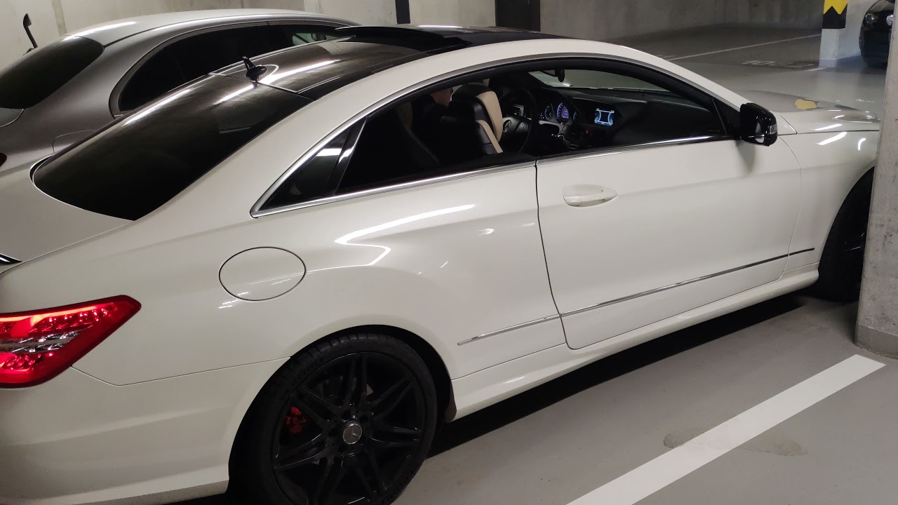 Mercedes Benz E500 5.5 V8 Sound/Acceleration