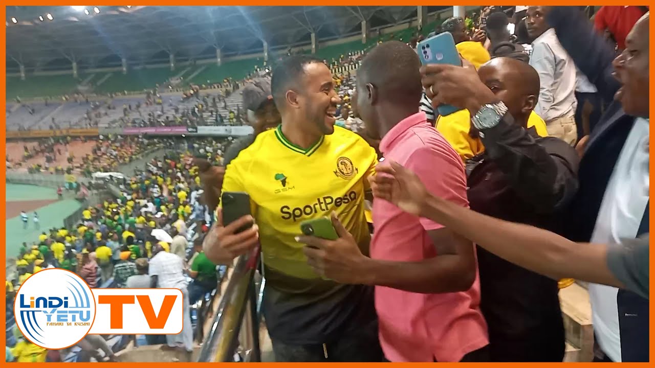 MASHABIKI WA WAMVAMIA ANTONIO NUGAZ KWA SHANGWE BAADA YA USHINDI