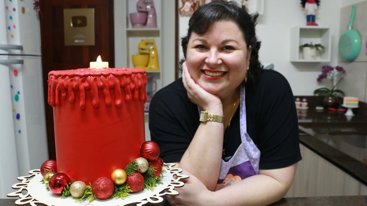 UM BOLO EM CHANTILLY LINDO PARA DECORAR A SUA MESA DE NATAL EM 2021