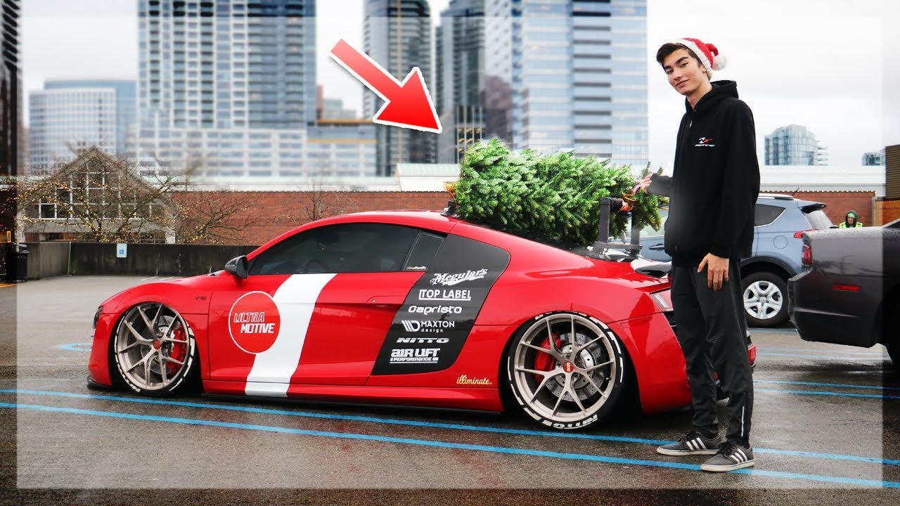 Delivering a Christmas Tree on my Audi R8!