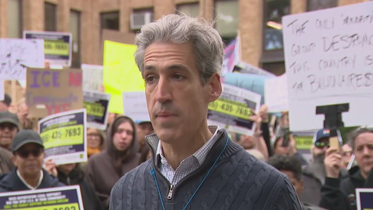Evanston mayor's message to ICE: 'Get the hell out'