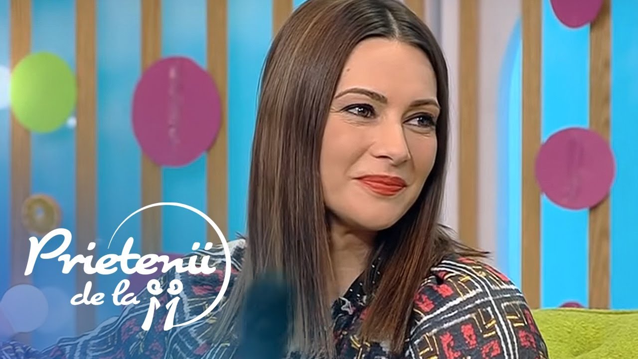 Andreea Berecleanu, muza lui Adrian Oianu, designerul care îmbracă România în straie de sărbătoare