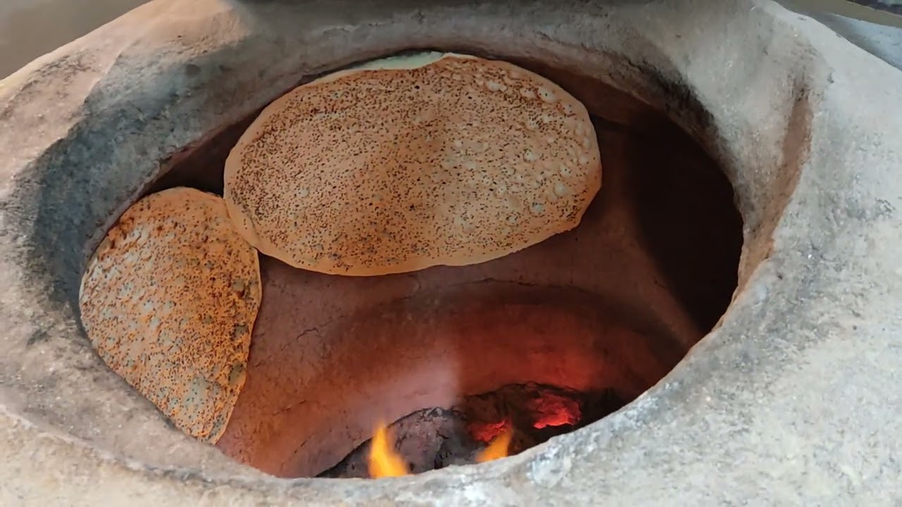 Ancient Bread Made by an Iranian Baker 🇮🇷 | No Machines