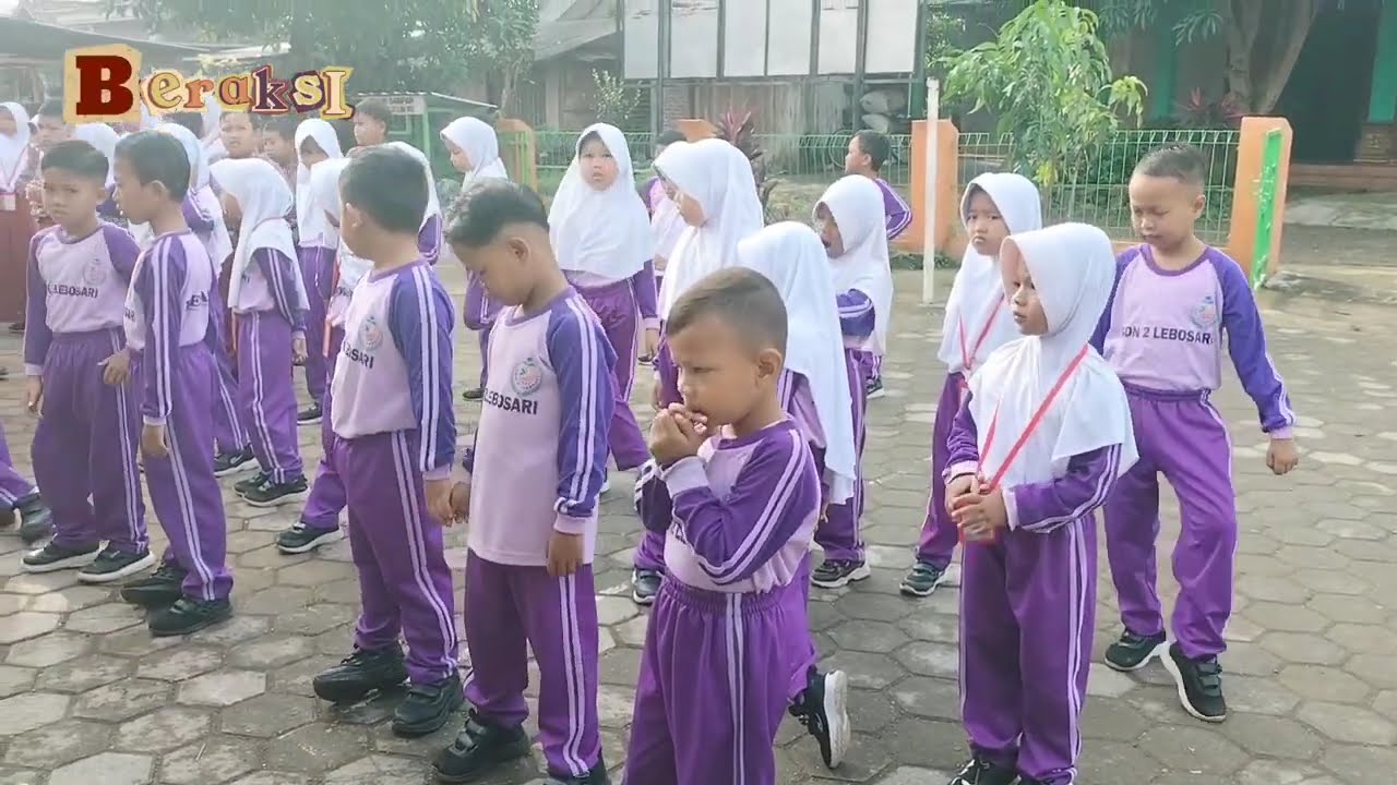 Sambel terasi ( sambil belajar kita Berliterasi )