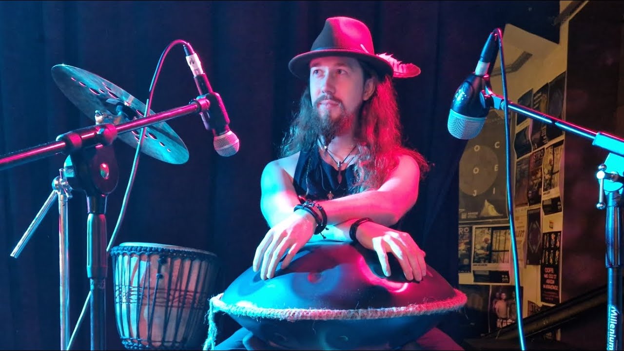 Handpan, djembe and cajon solo improvisation. Concert in Cracow.