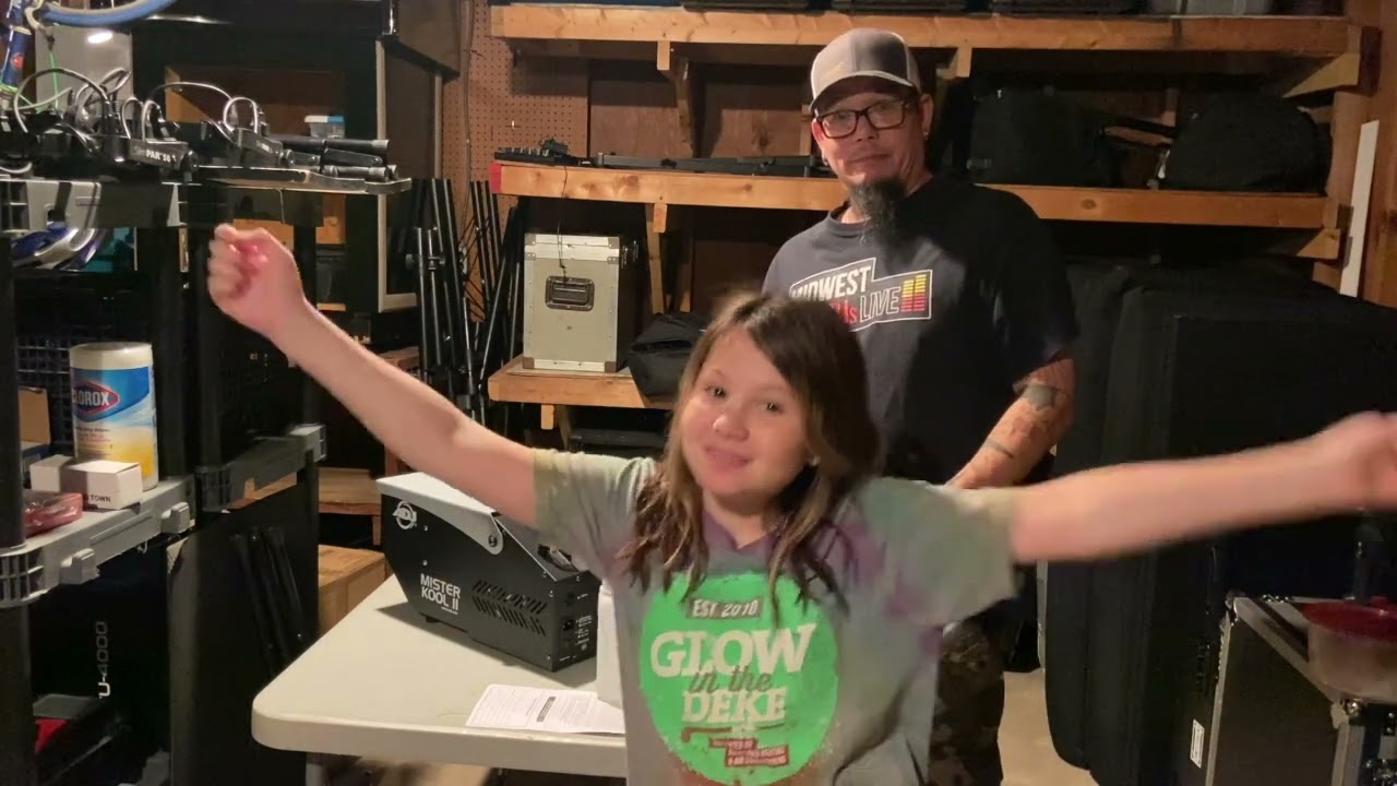 DJ Brettly ADJ Mister Kool II Unboxing and Test Run
