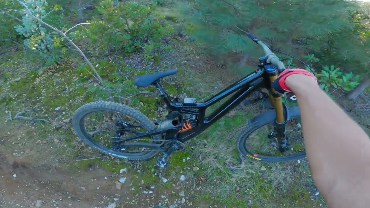 DH Race Pace Laps | Hitting Consistent Times on Bottle Cap