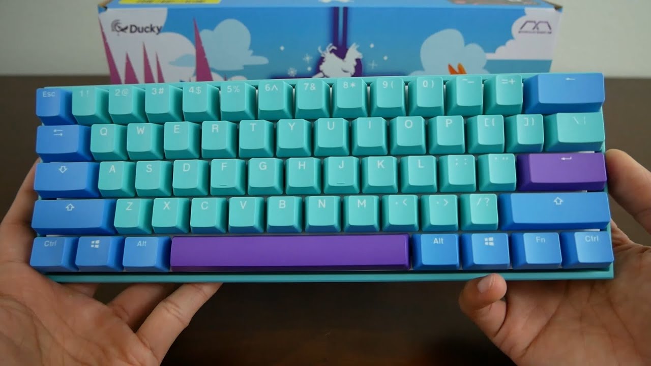 Unboxing the NEW Ducky x MK Frozen Llama Mecha Mini V2