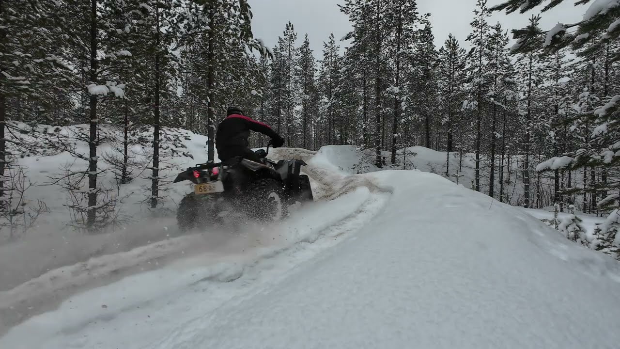 Laskiaisen vetoja mönkkärillä