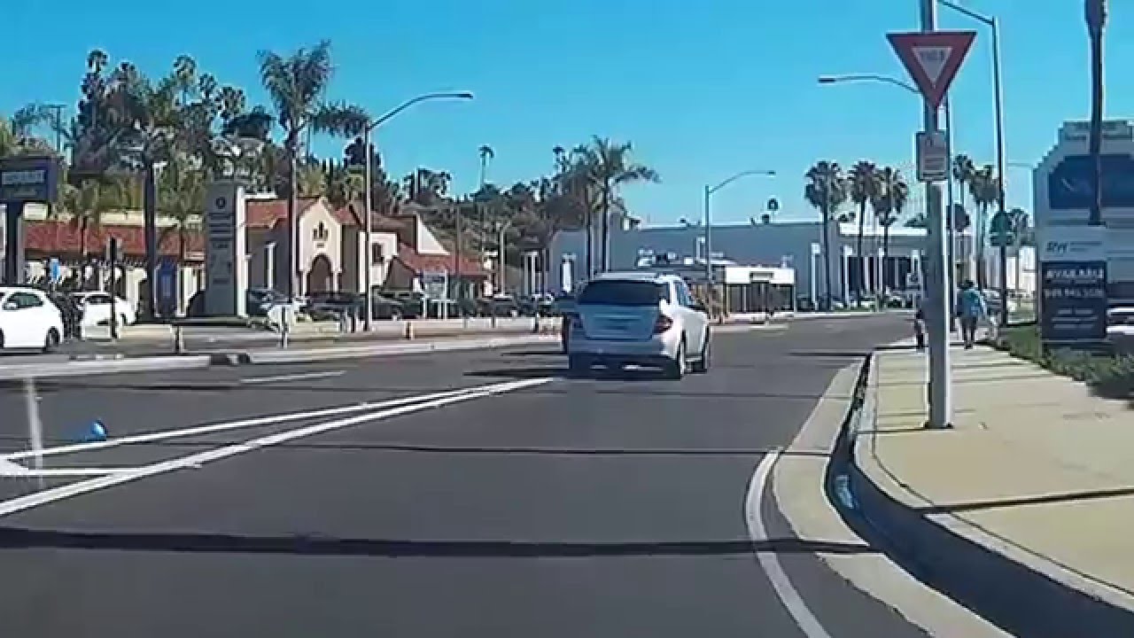 Entitled Mercedes Driver Road Rage Gets Instant Karma
