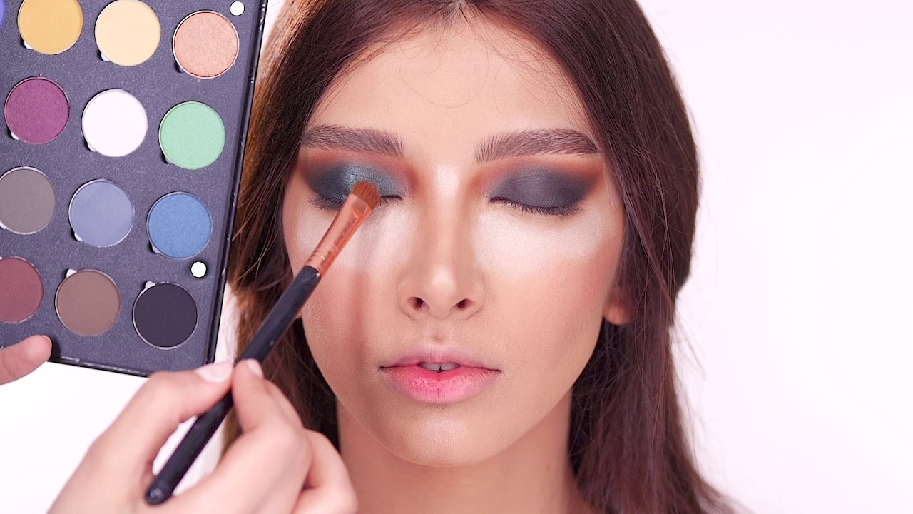 Zainab Alwan Full faced makeup tutorial using ofra and cinema secrets!