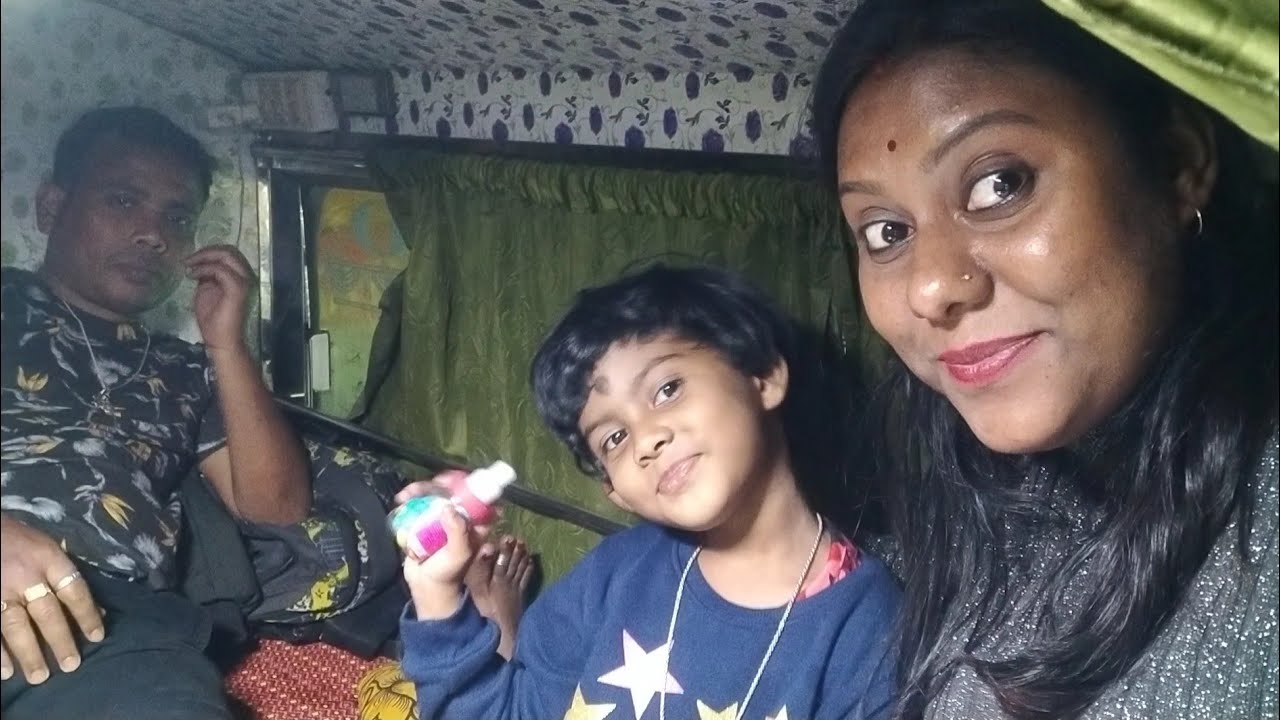দোতলা বাসে বসে ডোনা একি কাণ্ড ঘটালো। Traveling Vlog