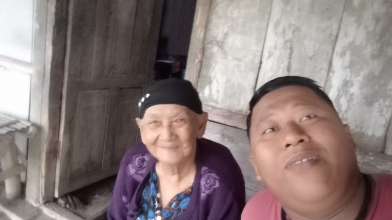 Belino nasi pecel buat Mak supartikah buat mkn pgi 