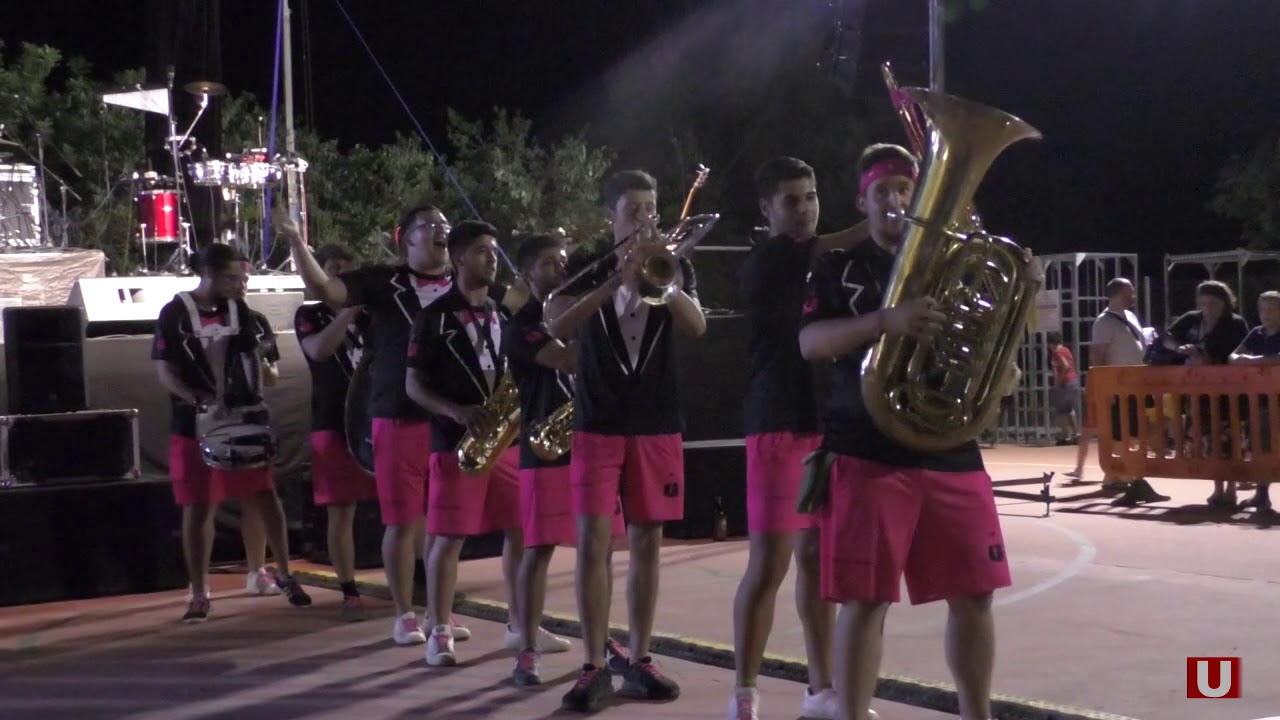 Sant Jordi gaudeix d'una nit de gresca amb Xarangues de gran qualitat