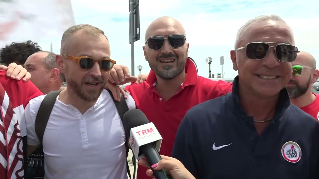 Bari-Cagliari, i tifosi si preparano al match finale al San Nicola. Cresce l'attesa