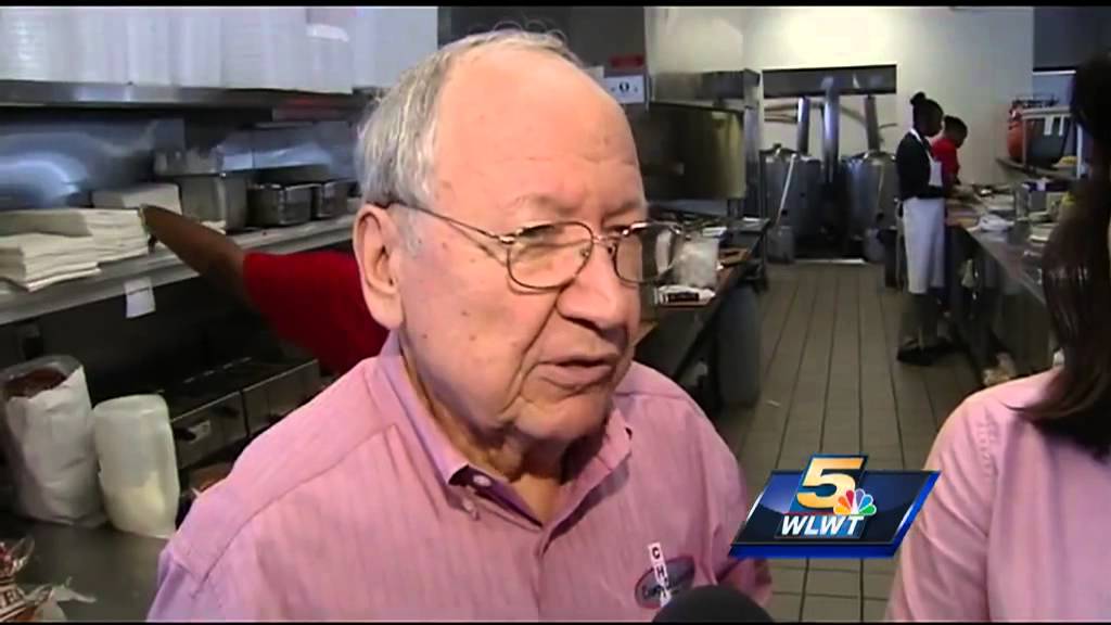 Columnist  causes uproar online after bashing Cincinnati's chili