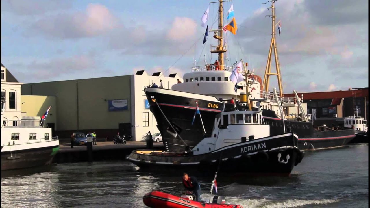 ELBE leaves the port of Maassluis on it's first trials