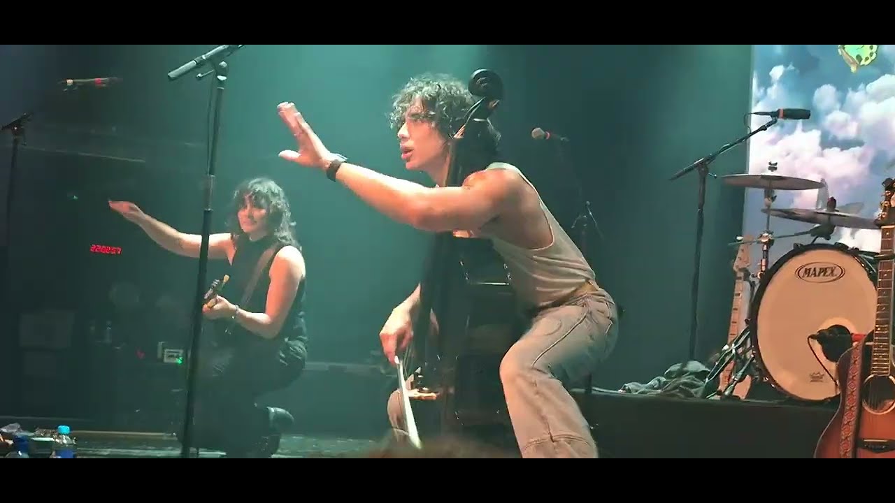 The Happy Fits - Heart Of A Dancer - Live in de Melkweg, Amsterdam (zaterdag 11 oktober 2025)