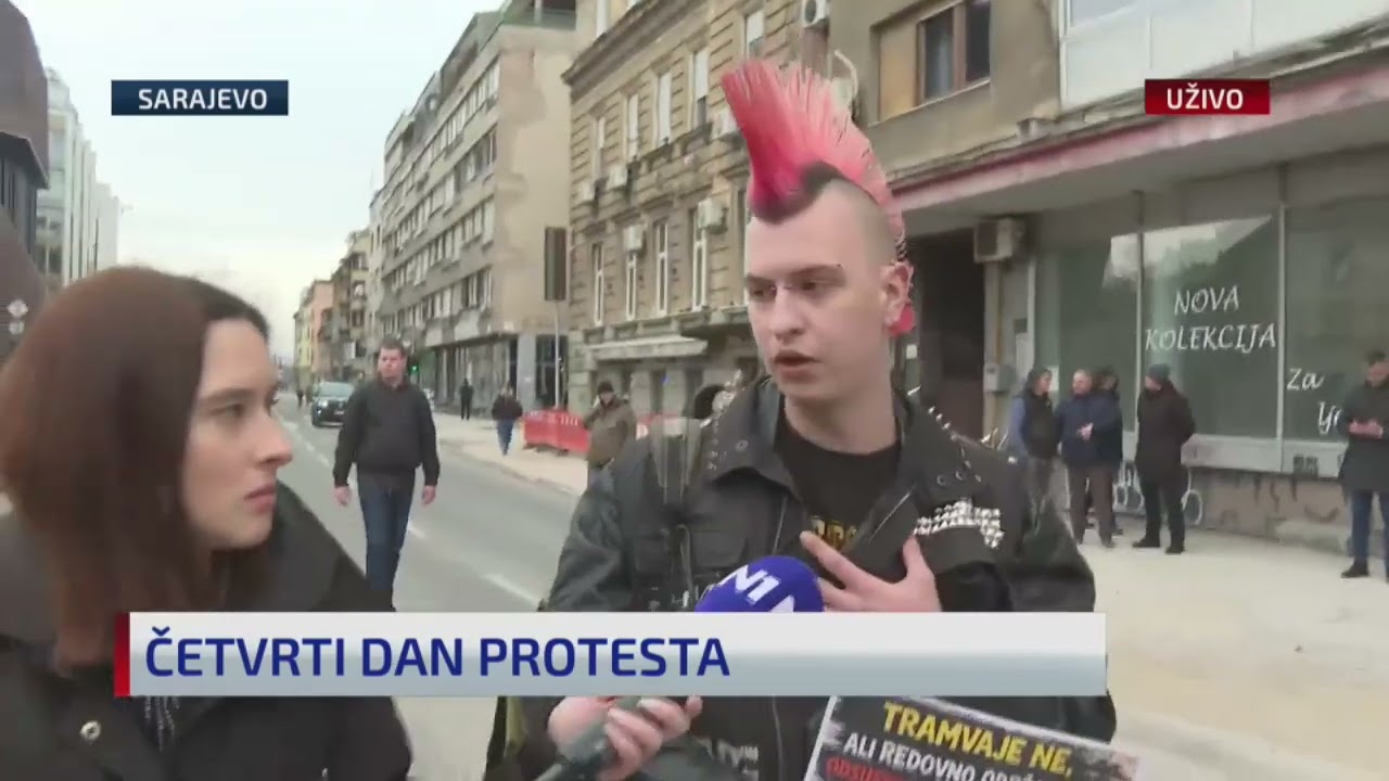 Kenan na ulicama Sarajeva nosi jasne poruke na sebi: Traži se pravda za poginulog Erdoana Morankića