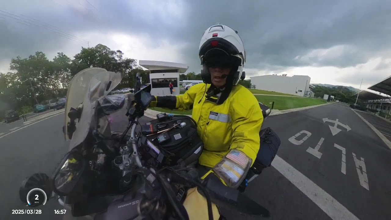 #costarica #aduana office in Paso Canoas #bmwgsadventure #endoftheroad #advriders #bmwmotorrad