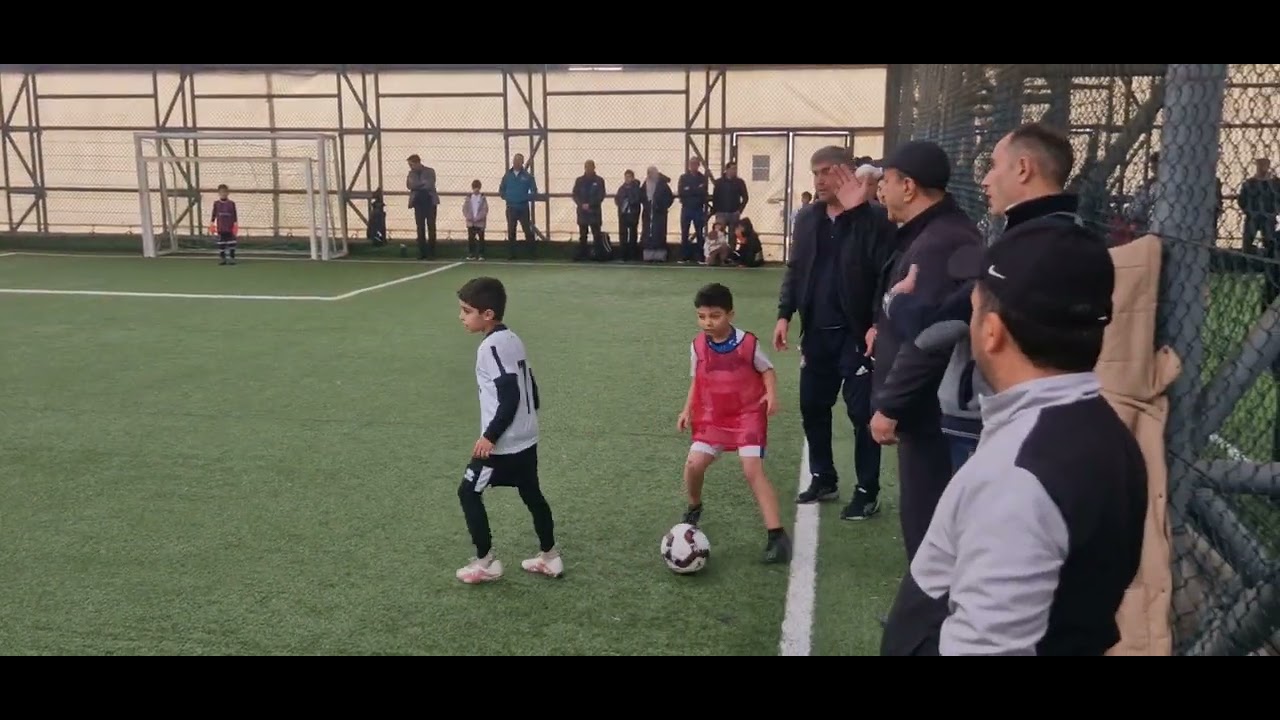 Azərbaycan Çempionatı  (U-9) Liqası  Neftçi  PFK  3  ---  0  Xan  FK  (1ci hissə)