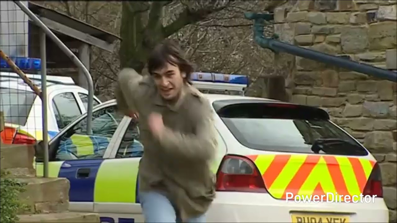 Classic Emmerdale - Eli Dingle Gets Chased By The Police (22nd January 2008*Original Date)