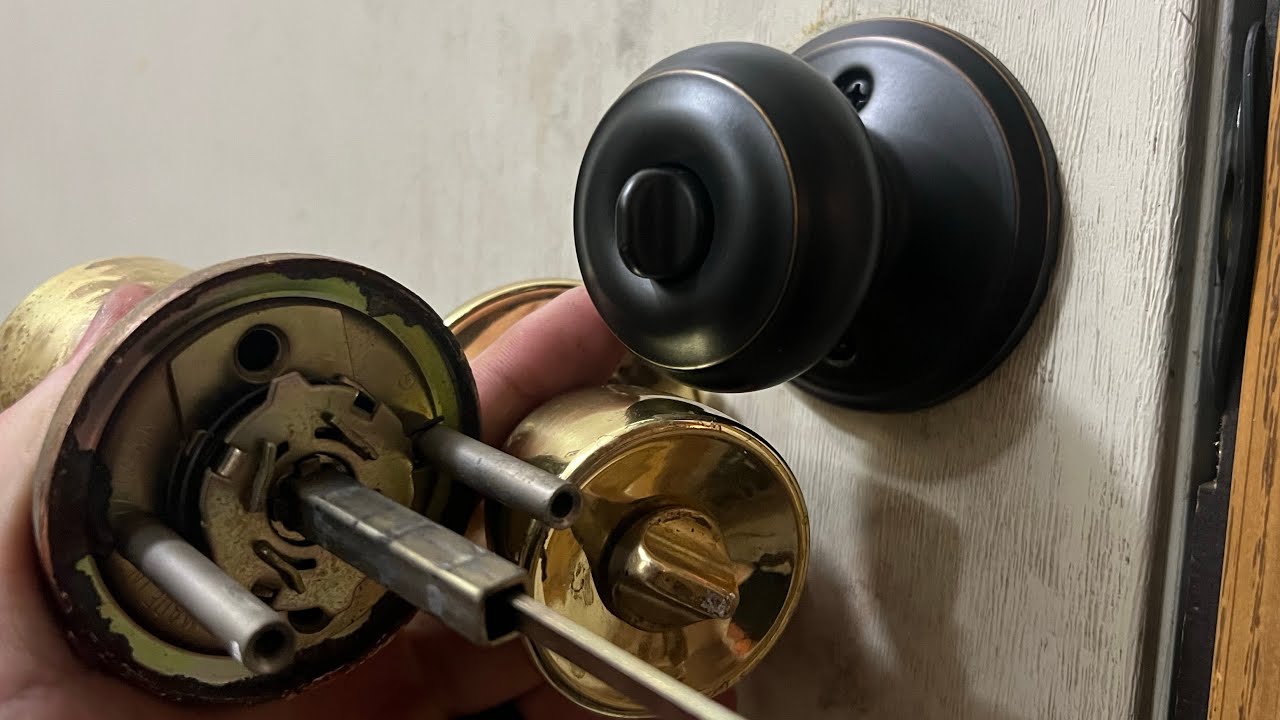 How To Replace a Door Knob