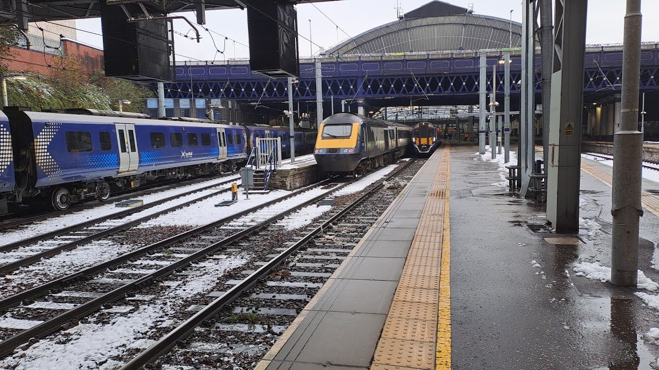 Trains at Glasgow Queen Street 2/12/23 ft @Nathanstrains