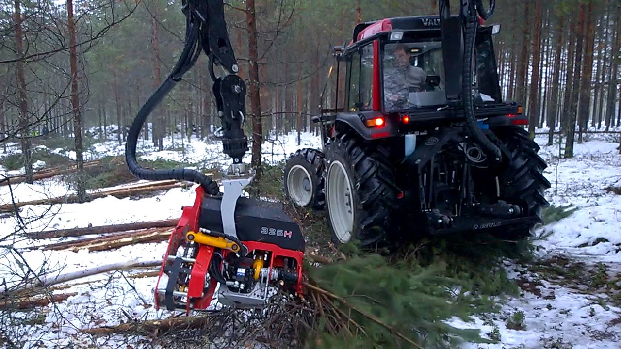 Valtra A93 Hitech with Nisula 325H harvester head