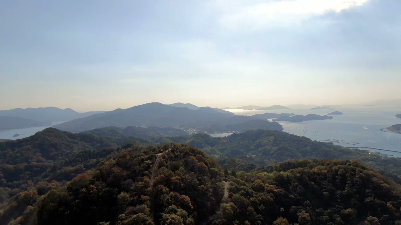 晩秋の真道山
