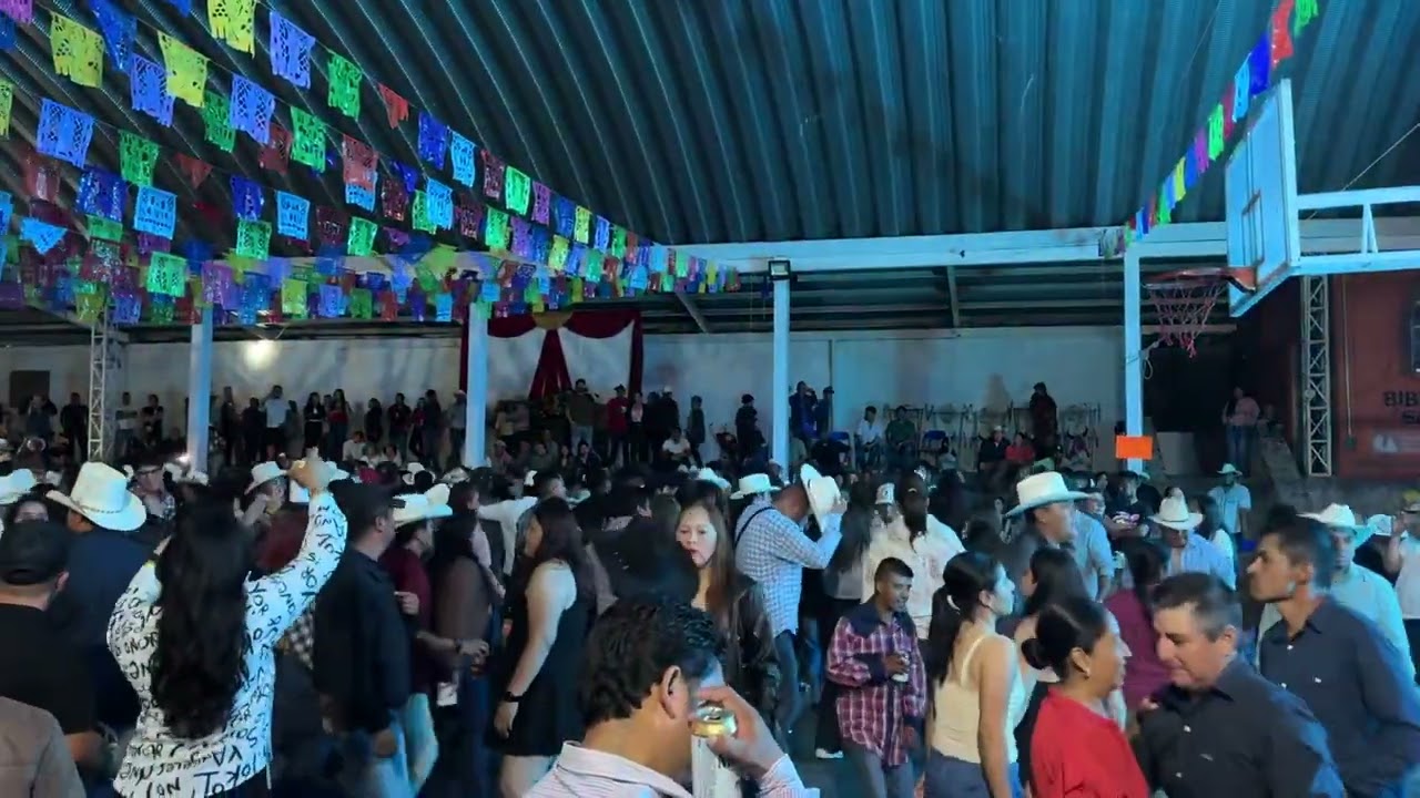 Trío Aurora Hidalguense - Popurrí zapateados. 
