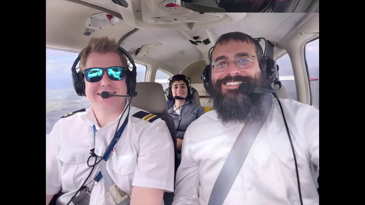 Mohel Flies Piper Cherokee to Perform Bris
