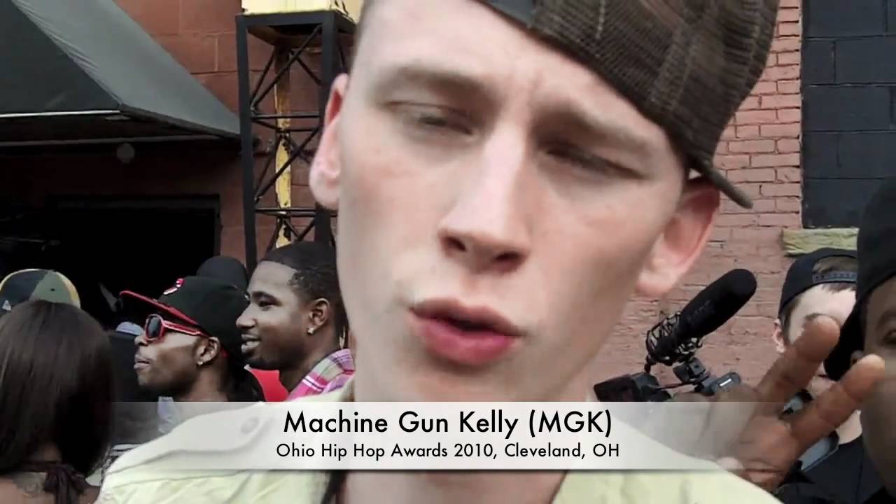 ESSINCE Interview with Machine Gun Kelly [OHHA Red Carpet]