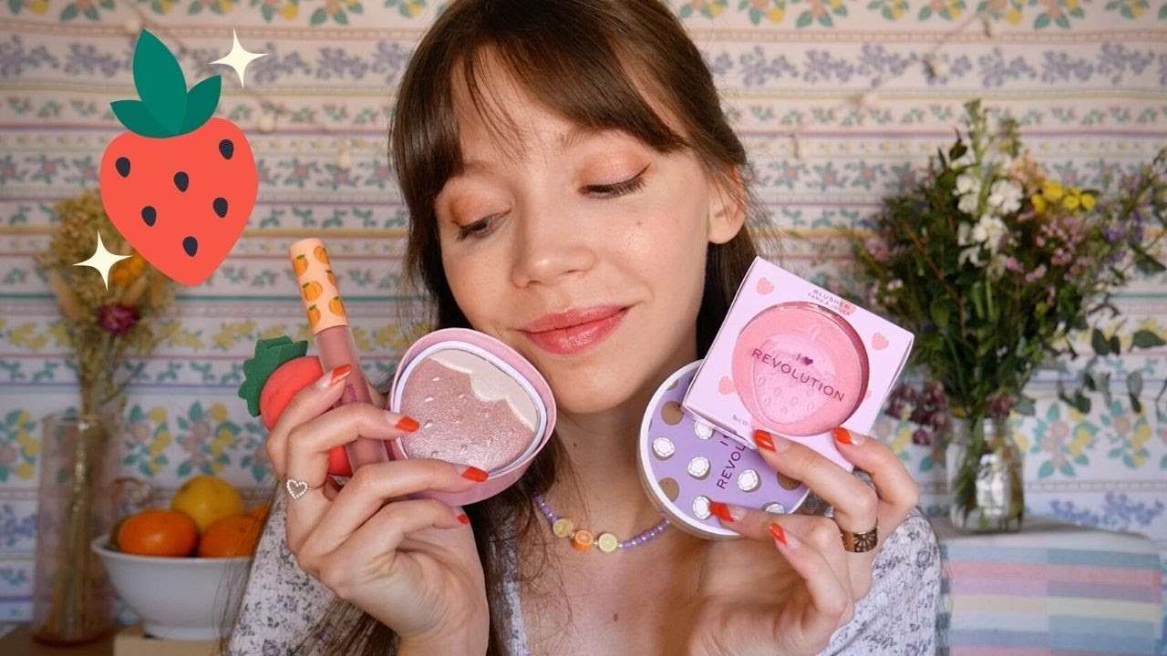 ASMR | Fraise te fait un maquillage fruité 🍓 (layered)