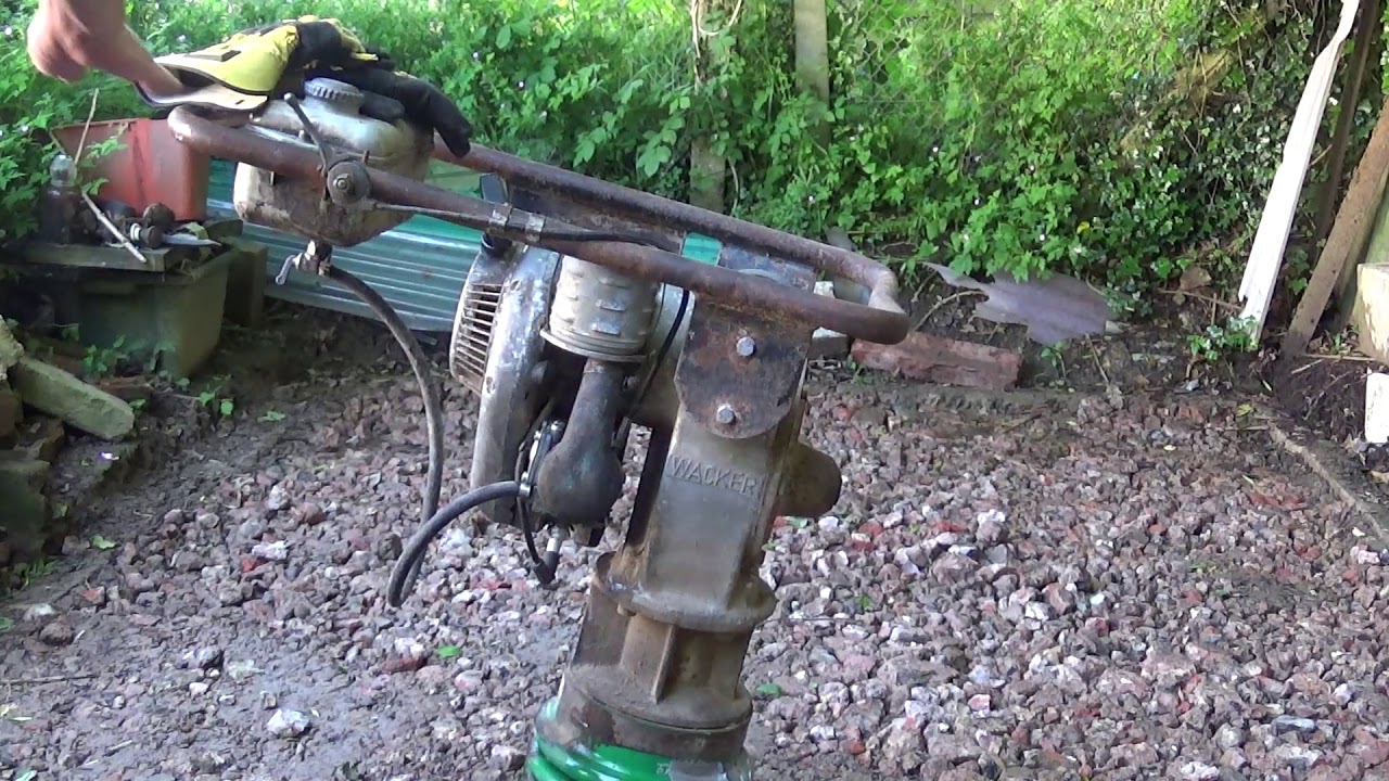 Starting a BS60Y Wacker with a Bing 33 carburettor the easy way