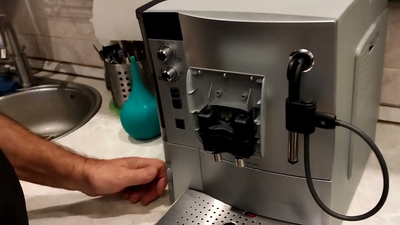Кофемашина Bosch TES 50321 прочистка диспенсера(излива)