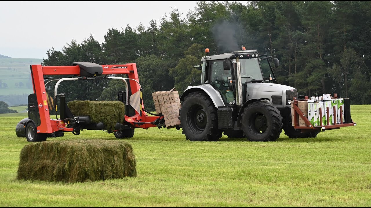 Baling & Wrapping with Claas Arion 640 & Silver Massey Ferguson 6480 - Silage 