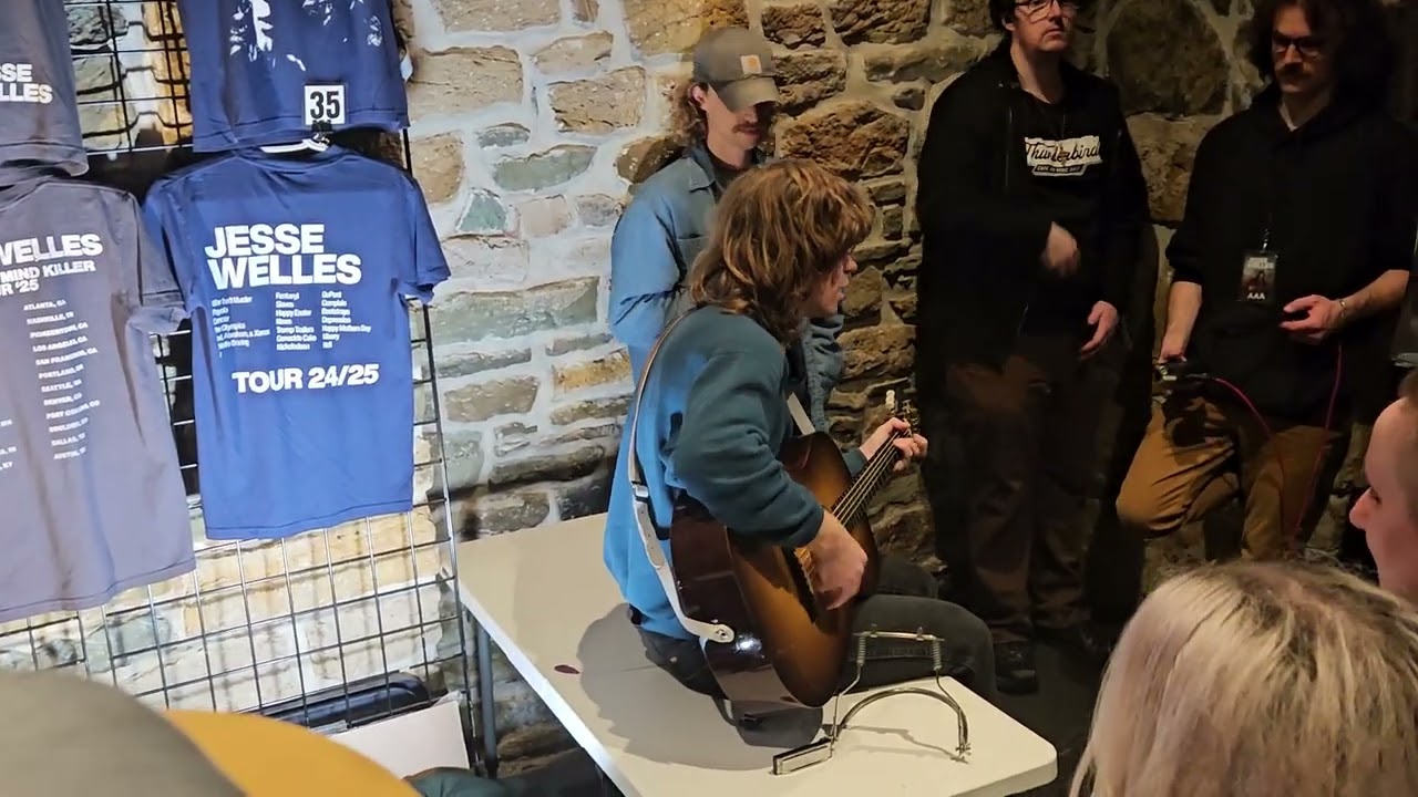 Jesse Welles "Angel from Montgomery" (John Prine Cover) in Pittsburgh 2/25/25 