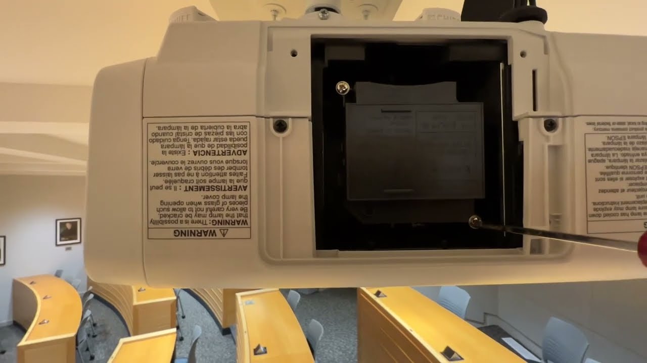Epson Pro G7500U bulb-lamp replacement with sound