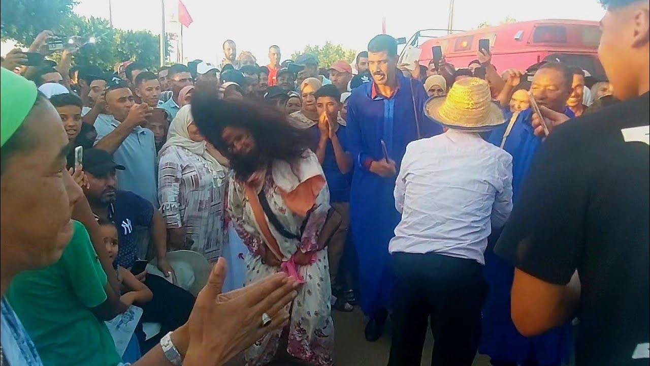 كشكول شعبي مع مجموعة عين كرمة بمهرجان سوق الكور إقليم الحاجب 