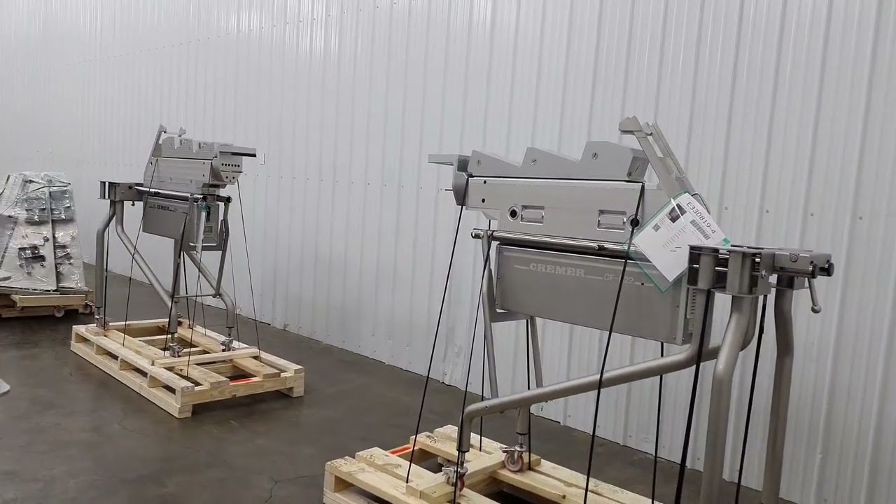 E330819 - New Jersey Cremer CFS-622 Stainless Steel Slat Counter