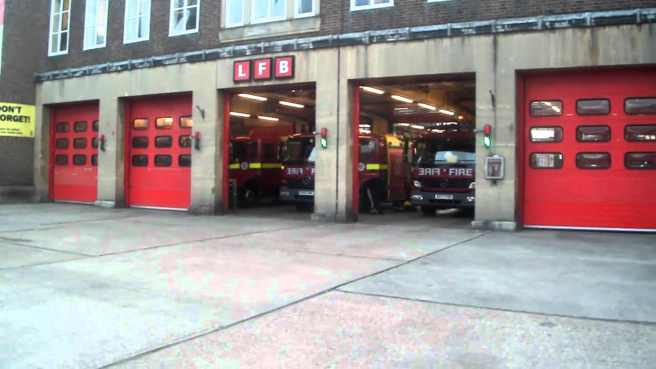 London Fire Brigade - A341 A342 Edmonton Pump Ladder and Pump Turnout