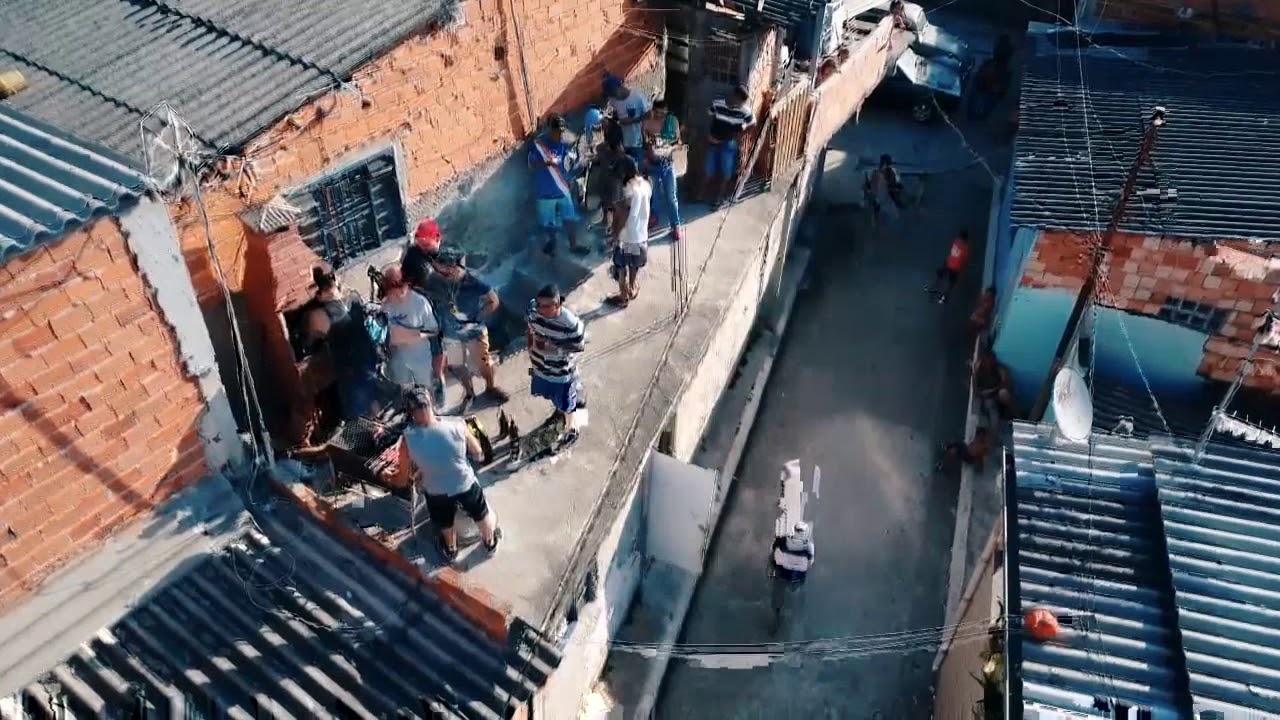 TESTANDO BRINQUEDO NOVO (PHANTOM 4 DJI)
