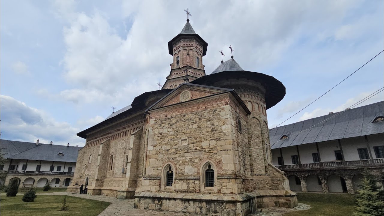 MĂNĂSTIREA NEAMȚ-CEA MAI MARE DIN MOLDOVA...@Botlucian1978 #moldova#credinta#biserica#top#manastire